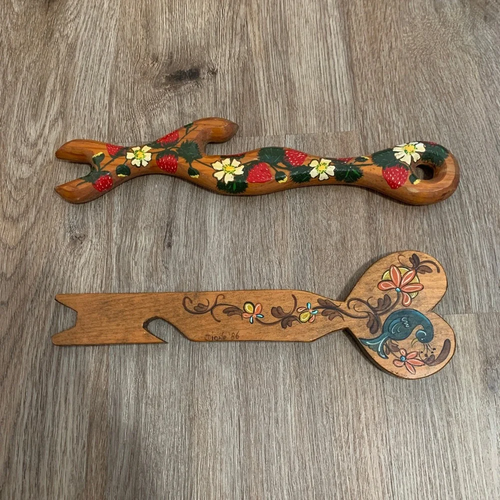 Vintage 80s Hand Carved Floral Painted Wooden‎ Oven Rack Puller Pusher